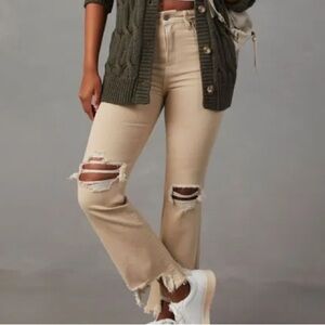 NEW WITHOUT TAGS Hidden Cropped High Rise Distressed Jeans size 29